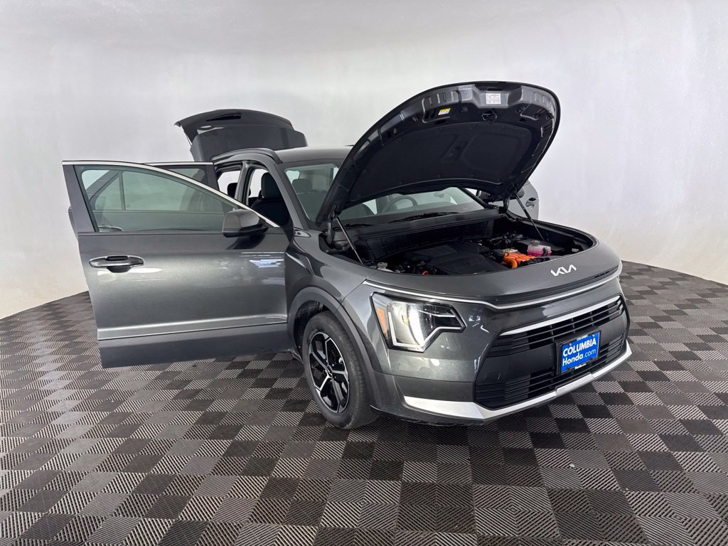 Used 2025 Kia Niro LX FWD image 19
