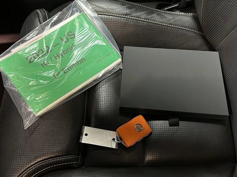 Used 2022 Volvo XC60 T8 Inscription w/ Advanced Package image 30