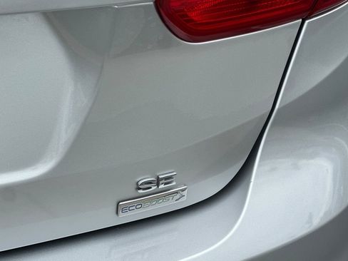 Certified 2018 Ford Focus SE FWD image 24