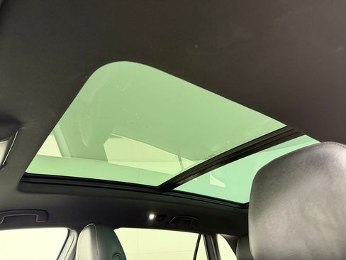 Used 2020 Volkswagen Atlas Cross Sport SEL w/ Cross Sport MDO Package image 16