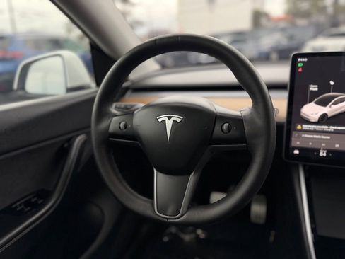 Used 2021 Tesla Model Y Performance AWD/4WD image 34
