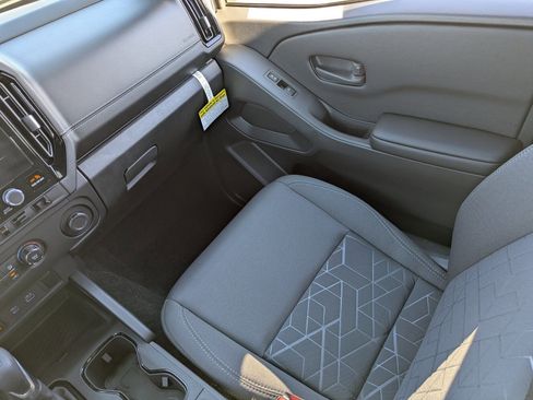 New 2026 Nissan Frontier SV w/ Tow Package image 21