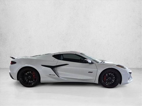 Used 2023 Chevrolet Corvette Z06 RWD image 4