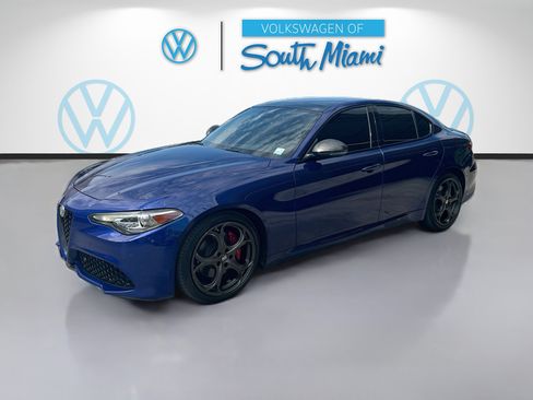 Used 2021 Alfa Romeo Giulia Ti Sport RWD image 3