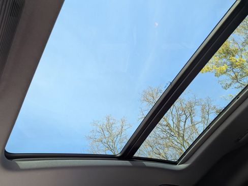 Used 2023 Audi Q4 e-tron Premium w/ Convenience Package image 25