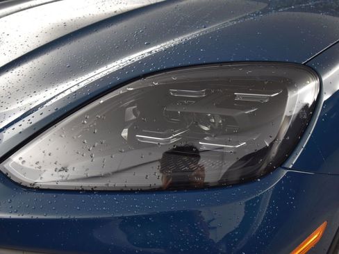 Certified 2024 Porsche Cayenne S AWD/4WD image 11