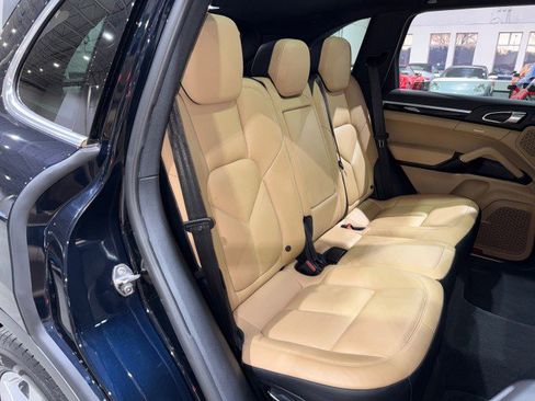 Used 2016 Porsche Cayenne image 61