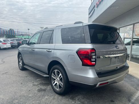 Used 2023 Ford Expedition Limited image 9