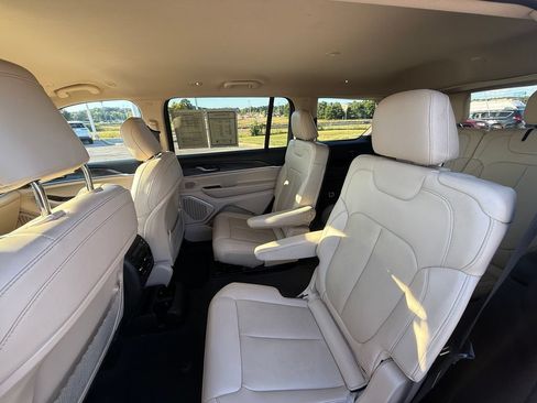 Used 2022 Jeep Grand Cherokee L Limited AWD/4WD image 21