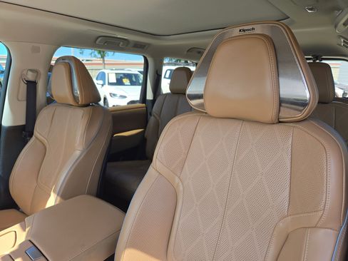 Used 2025 INFINITI QX80 Sensory AWD/4WD image 9