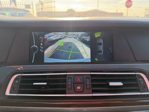 Used 2011 BMW 750i RWD image 18