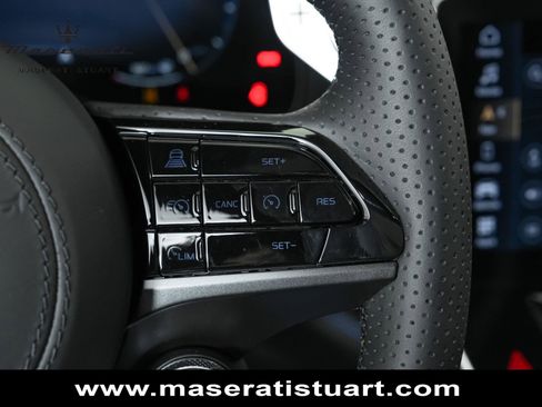 New 2025 Maserati Grecale Modena image 36