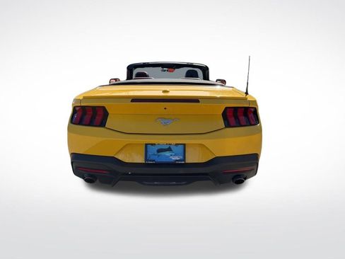 Used 2024 Ford Mustang Premium image 7