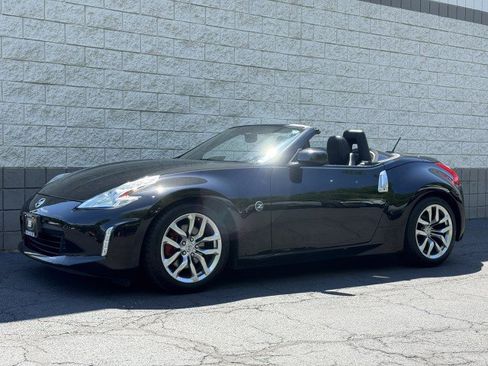 Used 2013 Nissan 370Z Touring RWD image 10