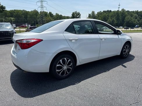 Used 2016 Toyota Corolla LE FWD image 5