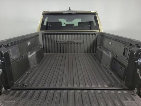 Used 2025 Toyota Tacoma TRD Sport image 26