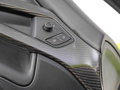 Used 2015 Lamborghini Aventador LP 700-4 image 28