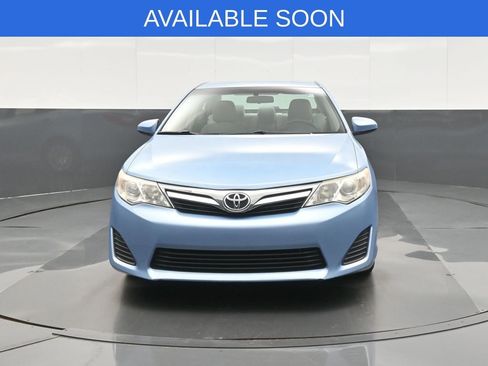 Used 2012 Toyota Camry LE image 2