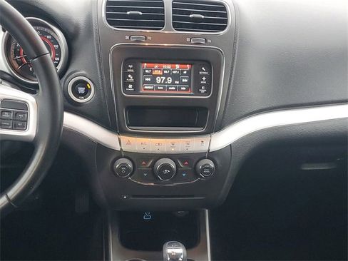 Used 2019 Dodge Journey SE w/ Connectivity Group image 14