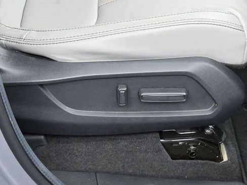 Used 2024 Honda Pilot EX-L image 34