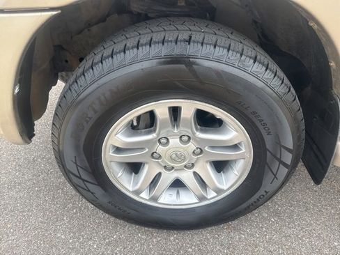 Used 2005 Toyota Sequoia SR5 RWD image 10