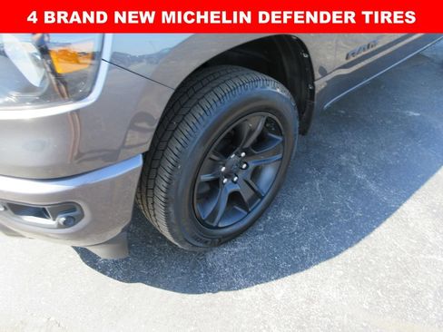 Used 2022 RAM 1500 Big Horn AWD/4WD image 3