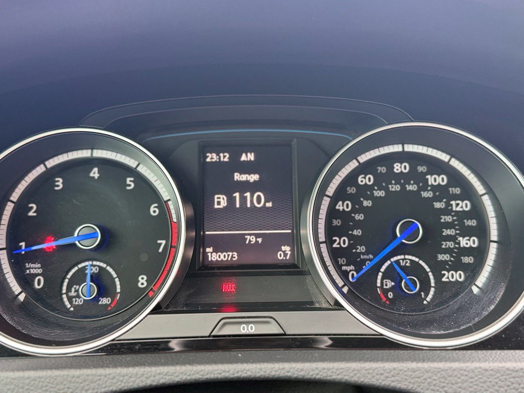 Used 2016 Volkswagen Golf R 4-Door AWD/4WD image 33