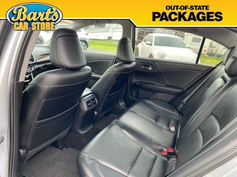 Used 2017 Honda Accord Touring image 19