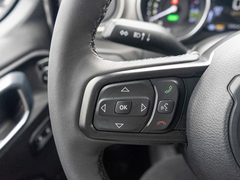 Used 2023 Jeep Wrangler Unlimited w/ Cold Weather Group image 21