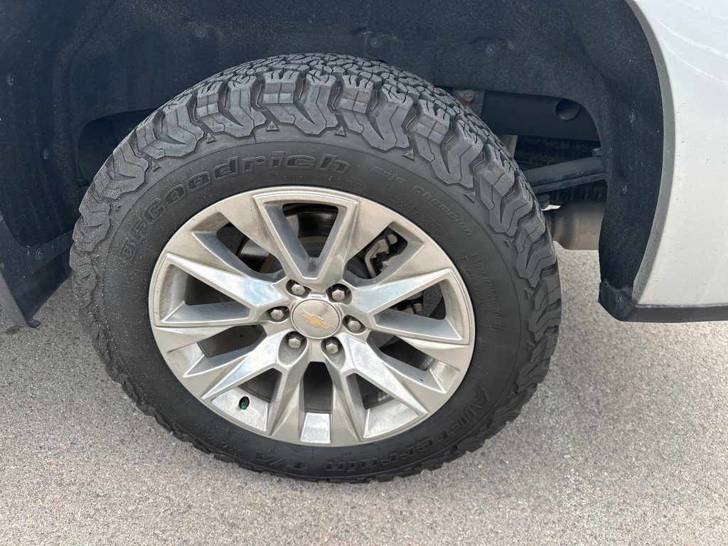 Used 2019 Chevrolet Silverado 1500 LTZ w/ LTZ Premium Package AWD/4WD image 12