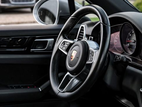 Used 2021 Porsche Cayenne image 14