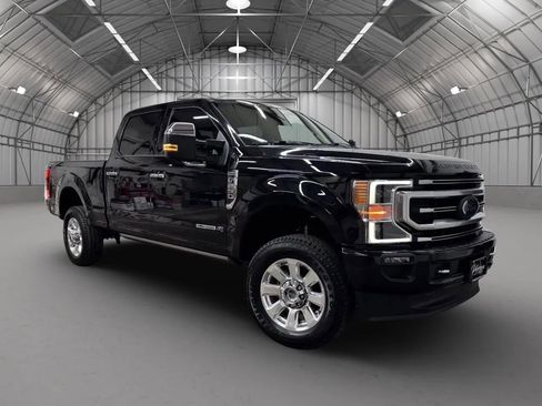 Used 2020 Ford F250 Platinum w/ FX4 Off-Road Package image 9