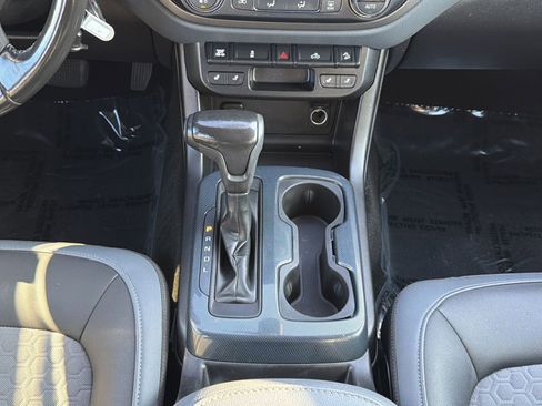 Used 2017 Chevrolet Colorado Z71 image 21