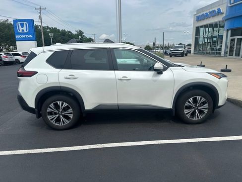 Used 2023 Nissan Rogue SV w/ SV Premium B Package AWD/4WD image 3