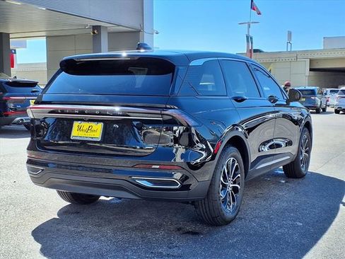 New 2026 Lincoln Nautilus Premier AWD/4WD image 2
