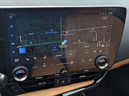 Used 2025 Lexus NX 300h AWD w/ Luxury Package image 30