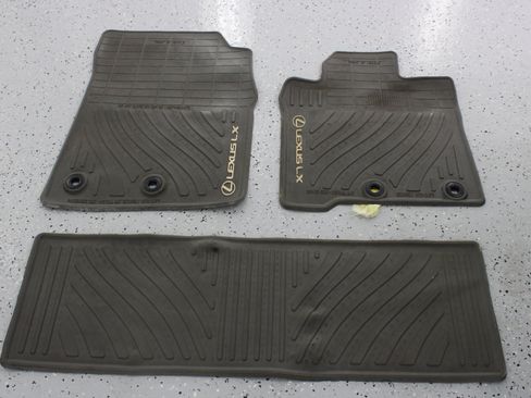 Used 2014 Lexus LX 570 4WD image 86