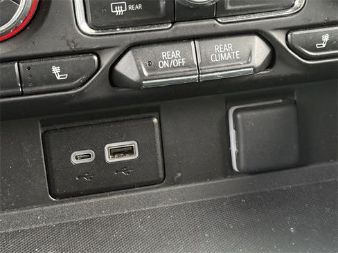 Used 2023 Chevrolet Tahoe Z71 image 20