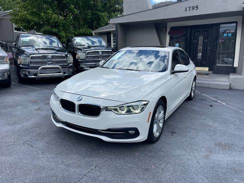 Used 2017 BMW 330i Sedan RWD image 2