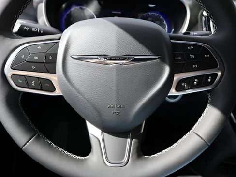 New 2026 Chrysler Pacifica Select image 22