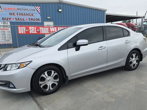 Used 2015 Honda Civic Hybrid Sedan image 1