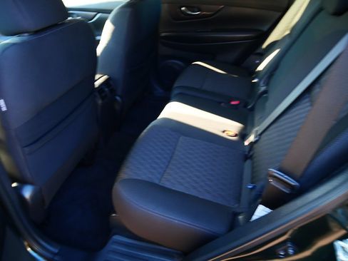 Used 2019 Nissan Rogue SV w/ Premium Package AWD/4WD image 19