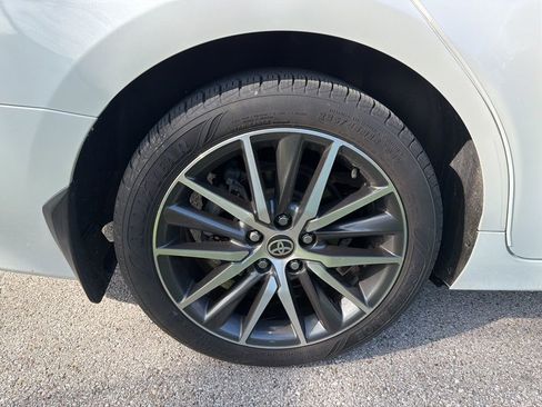 Used 2021 Toyota Camry XLE image 13