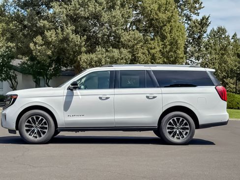 Used 2025 Ford Expedition Max Platinum AWD/4WD image 8