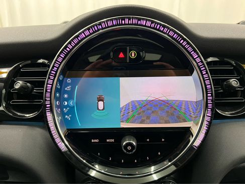 Used 2024 MINI Cooper SE image 6