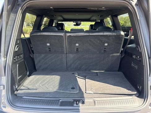 Used 2022 Jeep Wagoneer Series III w/ Premium Group I AWD/4WD image 33