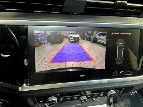 Certified 2024 Audi Q3 2.0T Premium w/ Convenience Package image 15