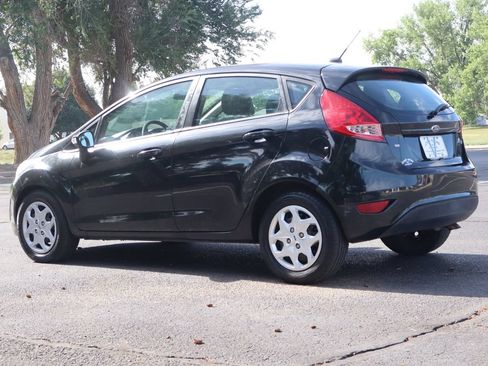 Used 2013 Ford Fiesta SE FWD image 7