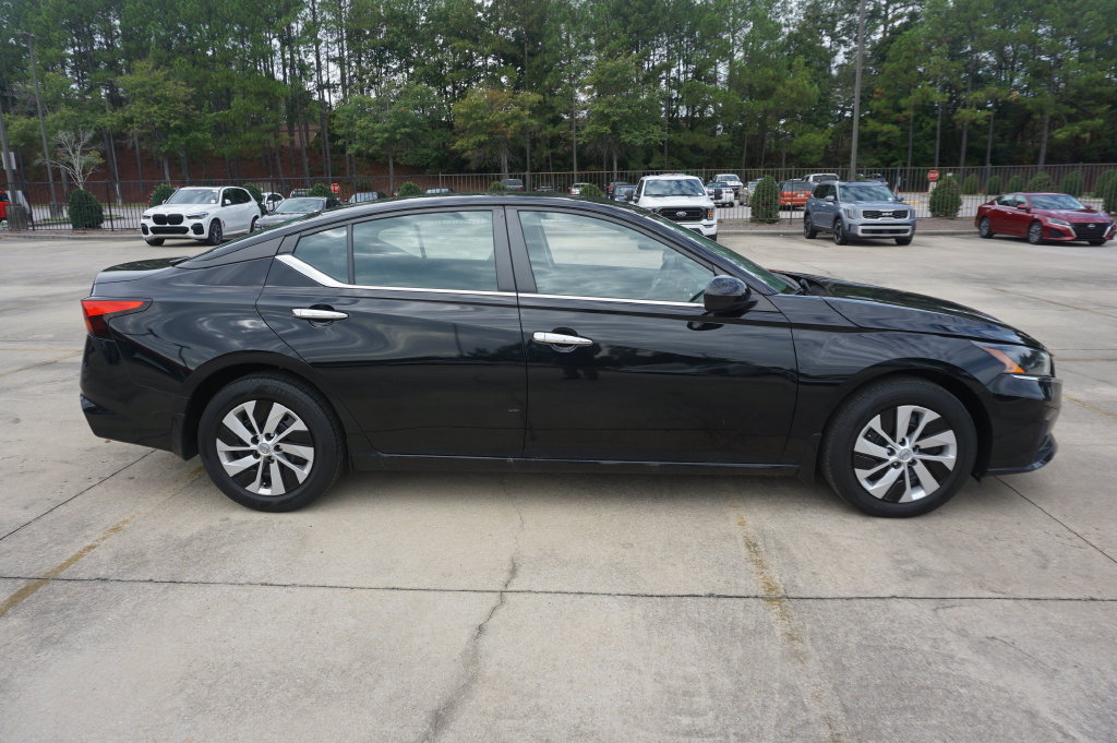 Used 2023 Nissan Altima 2.5 S FWD image 21