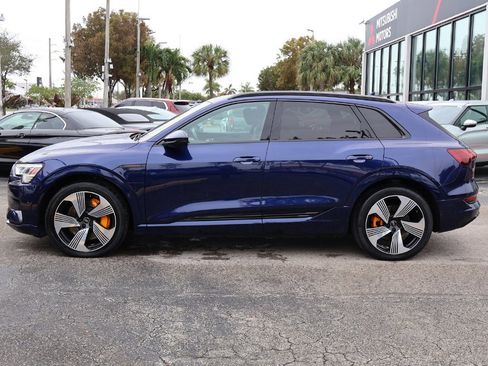 Used 2022 Audi e-tron Premium Plus w/ Premium Plus Package image 19